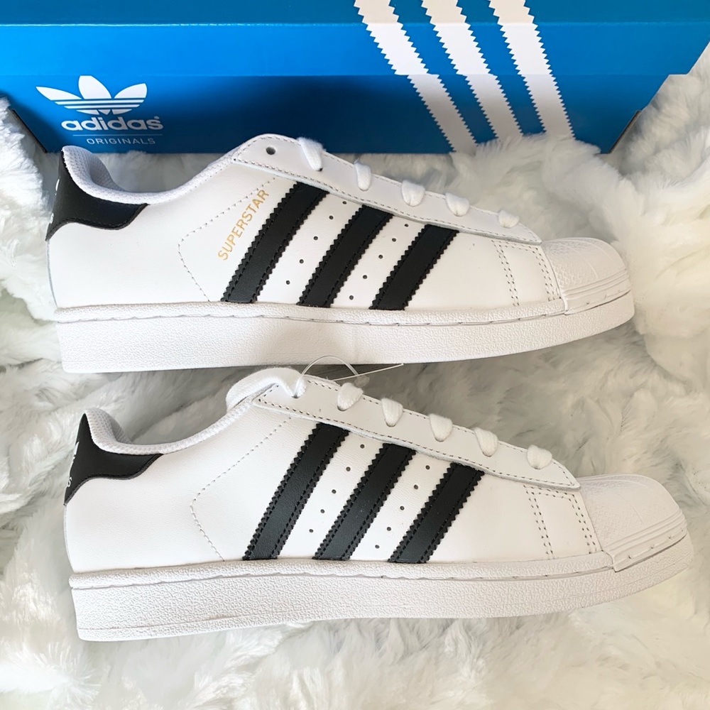 Adidas Superstar Sneakers - Picture 4 of 7